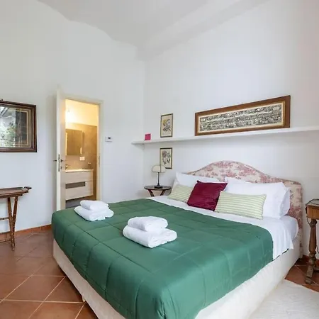 Colosseum Charming Apartment *