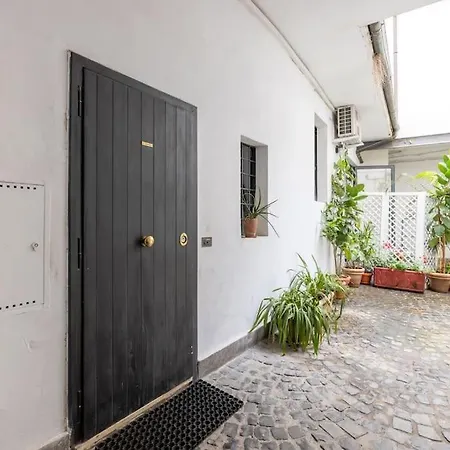 Colosseum Charming Apartment Rome